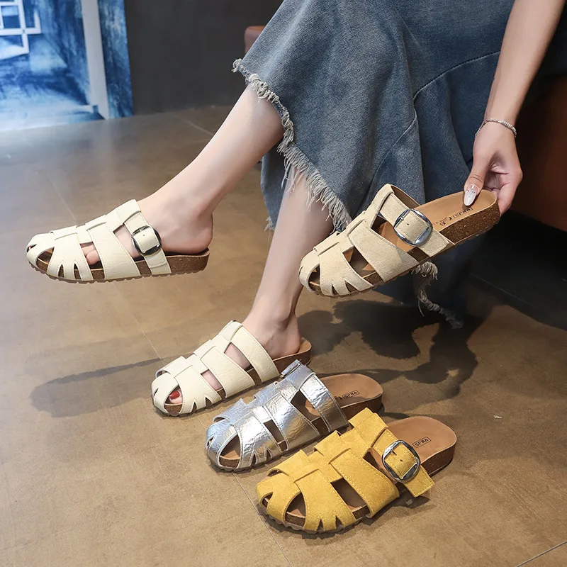 Домашние тапочки на платформе, летняя женская обувь, шлепанцы с закрытым носком, низкие каблуки с резьбой, римская ткань, резиновая обувь из искусственной кожи с шитьем, женская обувь 2
Домашние тапочки на платформе, летняя женская обувь, шлепанцы с закрытым носком, низкие каблуки с резьбой, римская ткань, резиновая обувь из искусственной кожи с шитьем, женская обувь 2