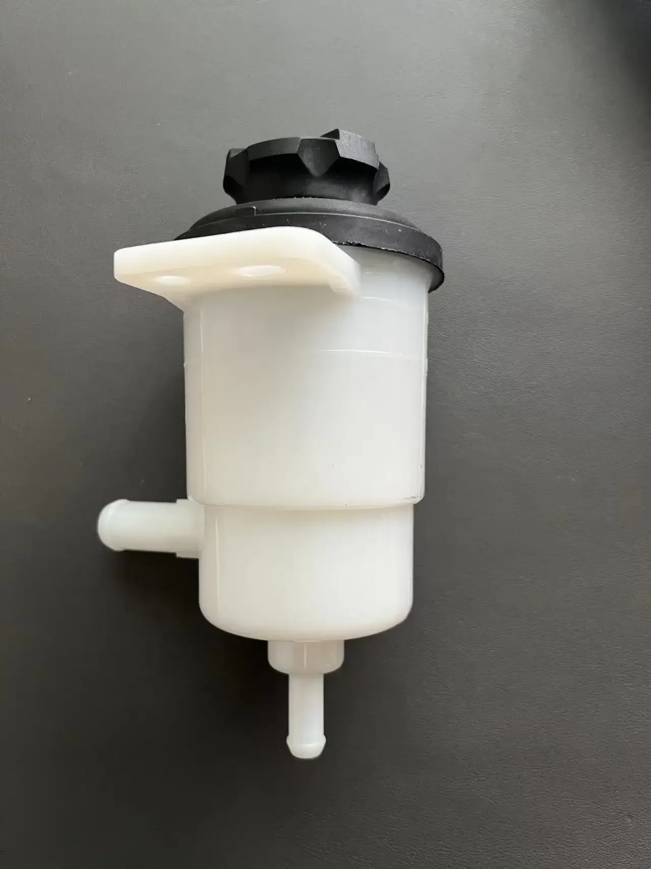 1PCS Power Pump Oil Pot, Steering Oil Pot, Power Steering Fluid Cup for JAC Refine M4 M5 M3
1PCS Power Pump Oil Pot, Steering Oil Pot, Power Steering Fluid Cup for JAC Refine M4 M5 M3