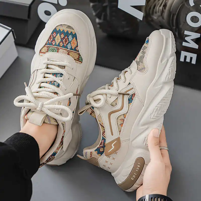 Черные баскетбольные кроссовки с круглым носом и круглым носом, мужские модные кроссовки для кормления, спортивные кроссовки Bity Tenix для спорта и отдыха, роскошные
Черные баскетбольные кроссовки с круглым носом и круглым носом, мужские модные кроссовки для кормления, спортивные кроссовки Bity Tenix для спорта и отдыха, роскошные