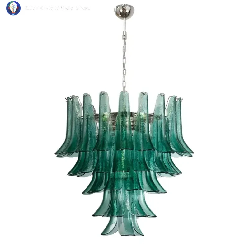Mid-Century Modern Italian Murano Glass Style Green Chandelier
Mid-Century Modern Italian Murano Glass Style Green Chandelier