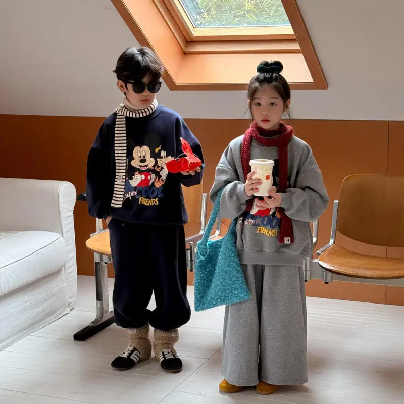 Милый комплект одежды для брата и сестры, осенне-зимний, детский, из 2 предметов, комплект с капюшоном для детей, спортивная одежда для мальчиков...
Милый комплект одежды для брата и сестры, осенне-зимний, детский, из 2 предметов, комплект с капюшоном для детей, спортивная одежда для мальчиков...