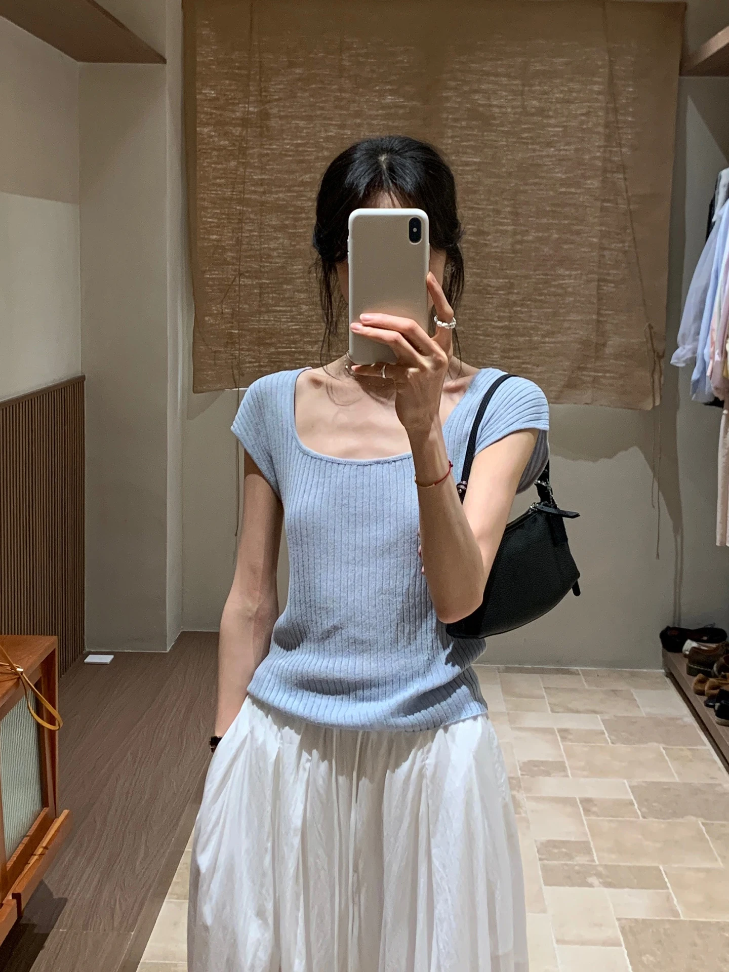 Blue Korean Style Short Sleeve Knitted Slim Fit Women's T-Shirt Elasticity Summer New Arrival 2026 Regular Fit Pullover Top
Blue Korean Style Short Sleeve Knitted Slim Fit Women's T-Shirt Elasticity Summer New Arrival 2026 Regular Fit Pullover Top