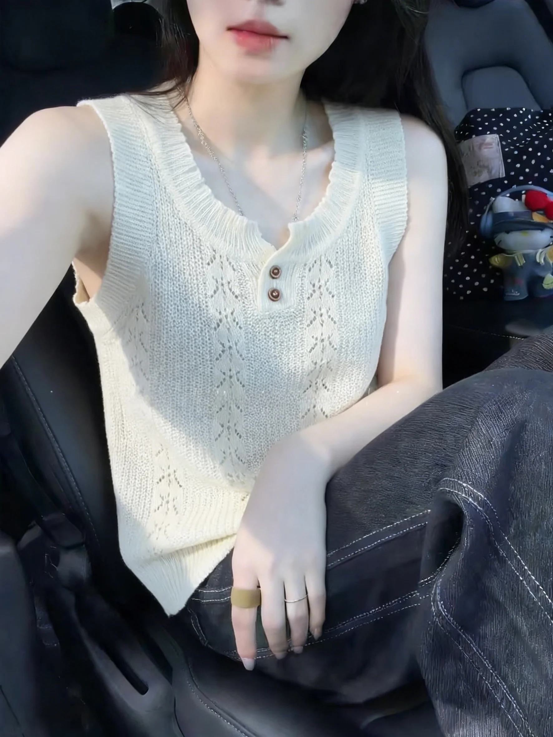 Slimming Hollow out Knitted Strap Women's Top Layering Style Sleeveless Korean Version Straight Cut Silk Fabric Spring New
Slimming Hollow out Knitted Strap Women's Top Layering Style Sleeveless Korean Version Straight Cut Silk Fabric Spring New