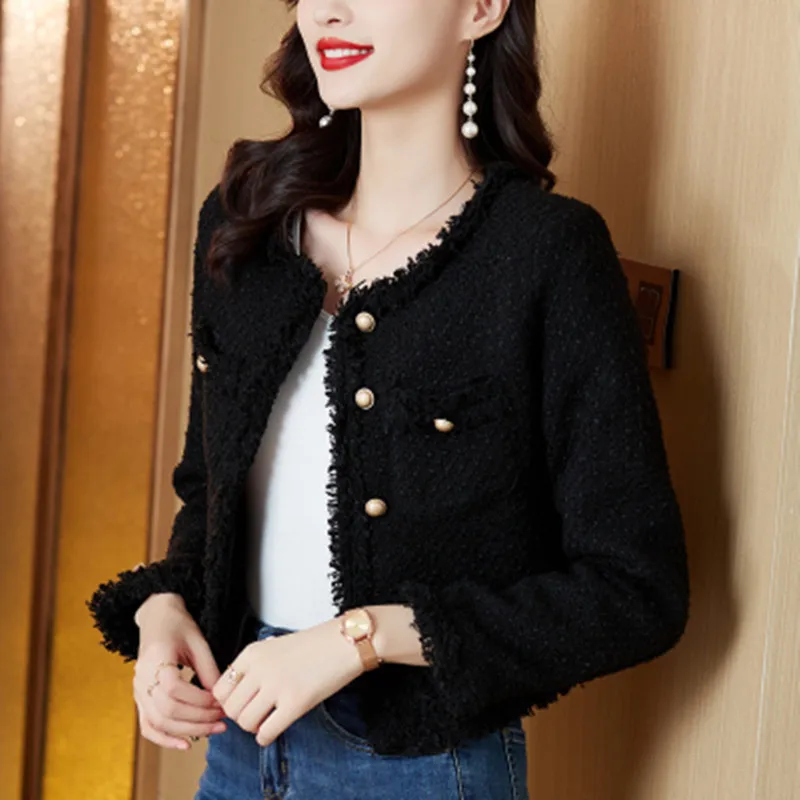 Women Single-Breasted Black Tweed Woolen Short Jacket New Autumn Winter Elegant Fashion Tassel Casual Outerwear
Women Single-Breasted Black Tweed Woolen Short Jacket New Autumn Winter Elegant Fashion Tassel Casual Outerwear