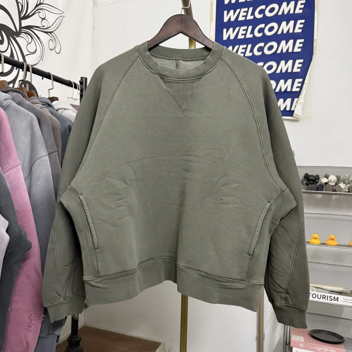 Японская уличная одежда Sle Oversized Waed Fce round Ne Sweatshirt ex Удобная посадка Long Sve Повседневная толстовка
Японская уличная одежда Sle Oversized Waed Fce round Ne Sweatshirt ex Удобная посадка Long Sve Повседневная толстовка
