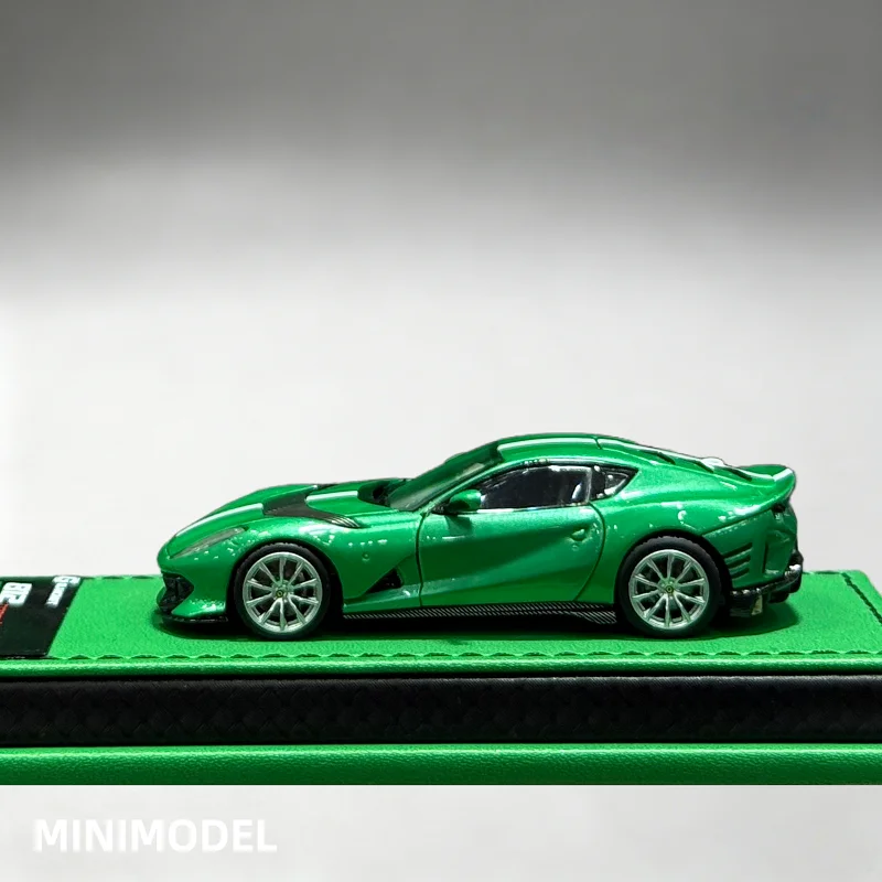 GLAMCRAFT 1:64 812C Metallic green Diecast Model Car
GLAMCRAFT 1:64 812C Metallic green Diecast Model Car