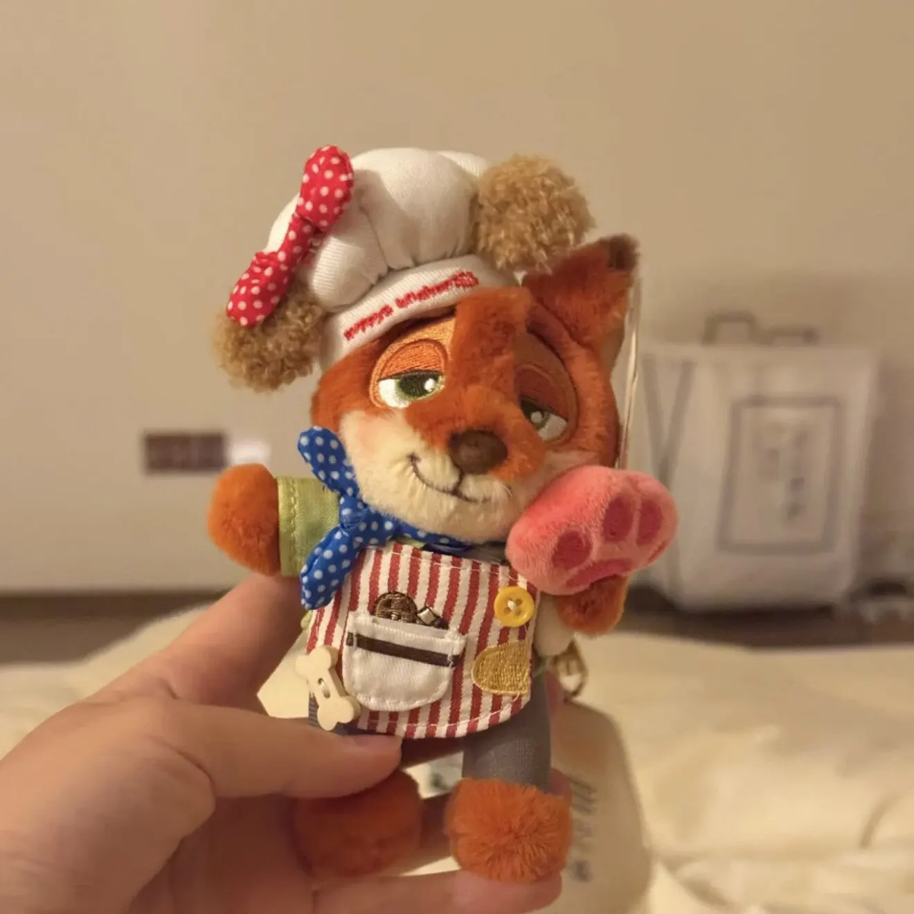 Оригинальный плюшевый брелок-подвеска Crazy Animal City: лис Ник Клоу Айс, милый мультяшный лис, кукла-талисман для сумки
Оригинальный плюшевый брелок-подвеска Crazy Animal City: лис Ник Клоу Айс, милый мультяшный лис, кукла-талисман для сумки