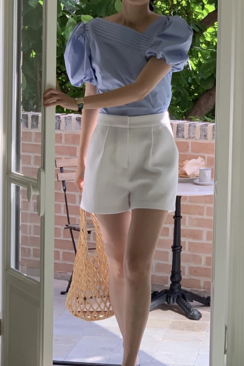 Chic Pleated oulder Bubble Sve ort irt Women's White Top Slim Fit Korean Sle Commute Pure Color Summer Blouse
Chic Pleated oulder Bubble Sve ort irt Women's White Top Slim Fit Korean Sle Commute Pure Color Summer Blouse