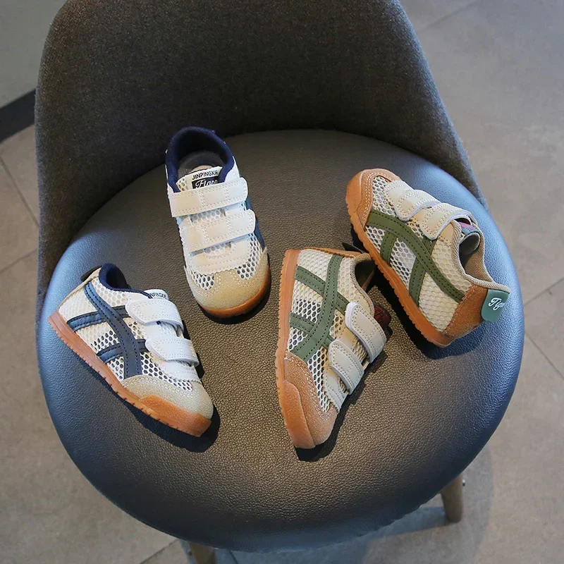 Spring Autumn Fashion New Mesh Breathable Round Toe Comfortable Flat Sneakers Men's and Women's Children's Casual Shoe
Spring Autumn Fashion New Mesh Breathable Round Toe Comfortable Flat Sneakers Men's and Women's Children's Casual Shoe