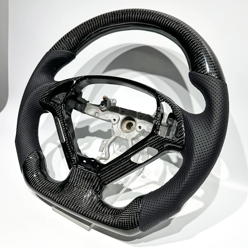 Sporty carbon fiber custom steering wheel for Infiniti G37
Sporty carbon fiber custom steering wheel for Infiniti G37