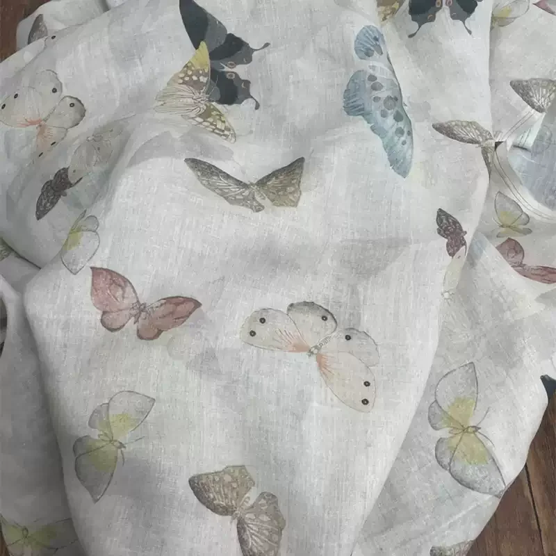 White pure ramie printed fabric, used for making high-end summer clothing fabrics.
White pure ramie printed fabric, used for making high-end summer clothing fabrics.