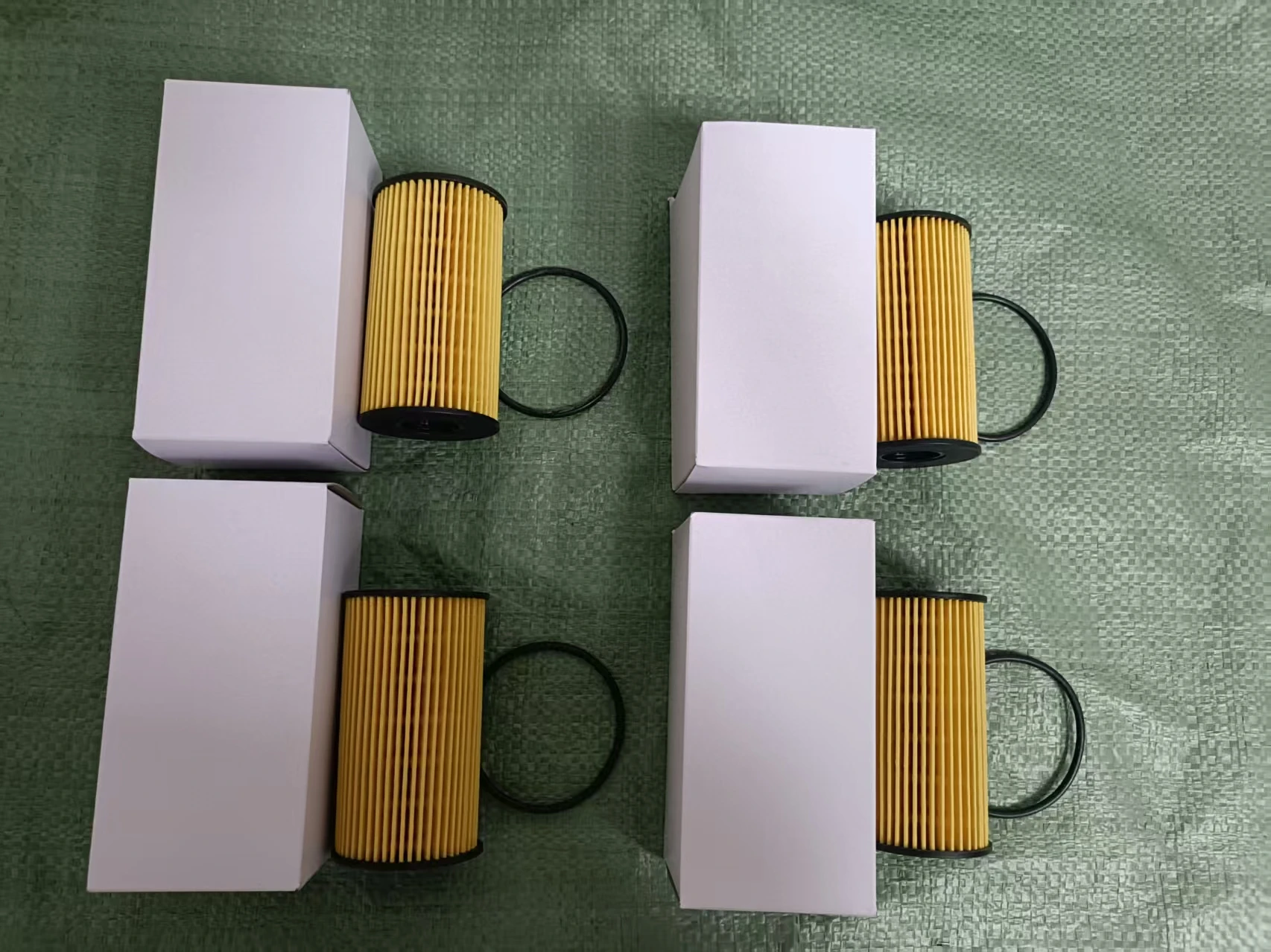 4pcs Oil Filter for JAGUAR XE / XEL / XF / XFL / F-TYPE / F-PACE / E-PACE 2.0T (2018-now) High Quality JDE37128 LR073669
4pcs Oil Filter for JAGUAR XE / XEL / XF / XFL / F-TYPE / F-PACE / E-PACE 2.0T (2018-now) High Quality JDE37128 LR073669