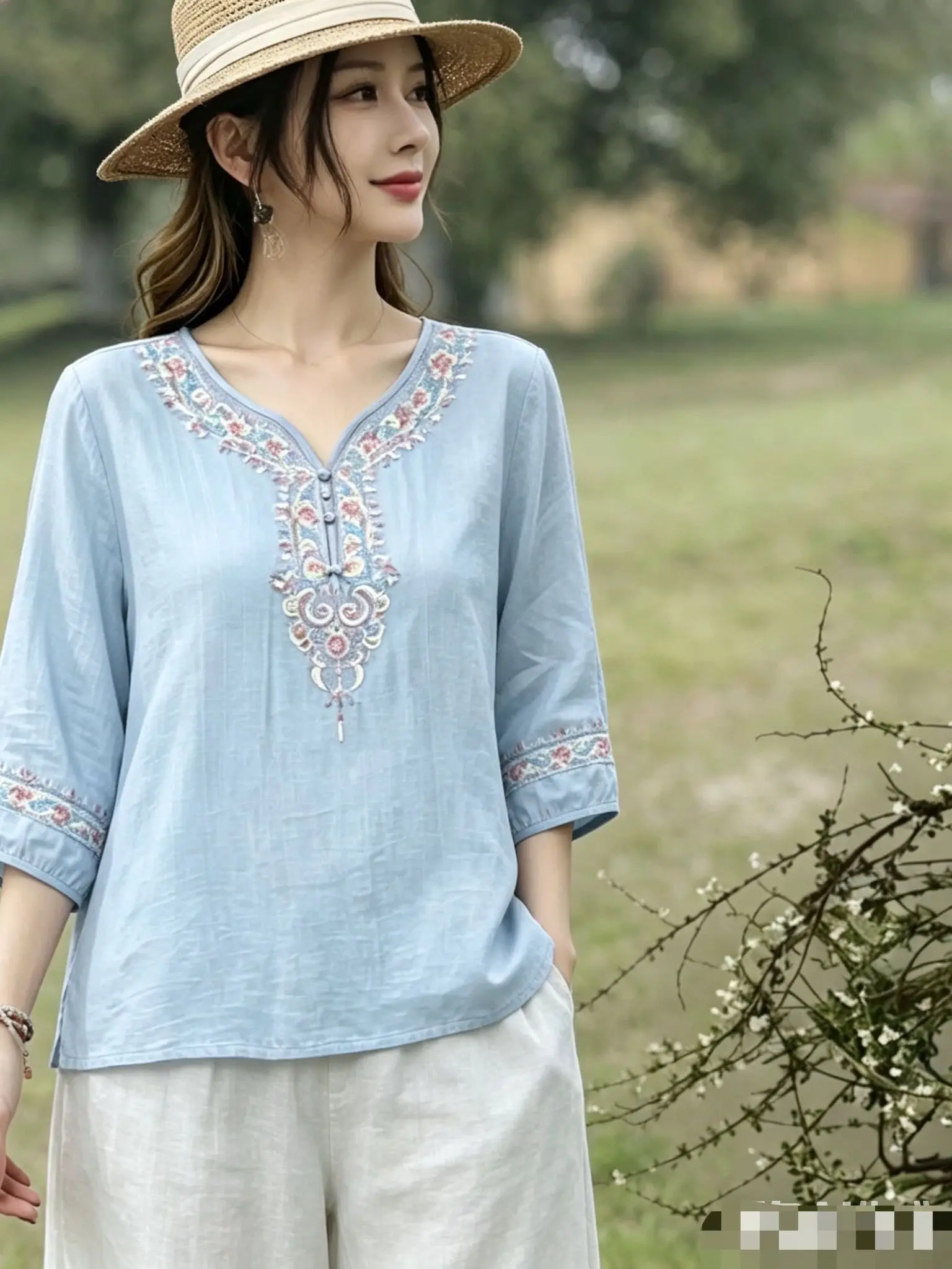Retro V-neck Embroidered Cotton Linen Loose Casual Women's Shirt Slimming High-end Top Artistic Style Seven-quarter Sleeve
Retro V-neck Embroidered Cotton Linen Loose Casual Women's Shirt Slimming High-end Top Artistic Style Seven-quarter Sleeve