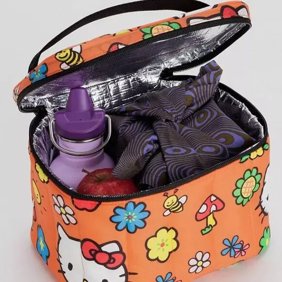 Cute Sanrio's Hello Kitty Insulated Bag Kawaii Large Capacity Storage Bag Handbag Ins Korean Cartoon Anime Friend Birthday Gift
Cute Sanrio's Hello Kitty Insulated Bag Kawaii Large Capacity Storage Bag Handbag Ins Korean Cartoon Anime Friend Birthday Gift