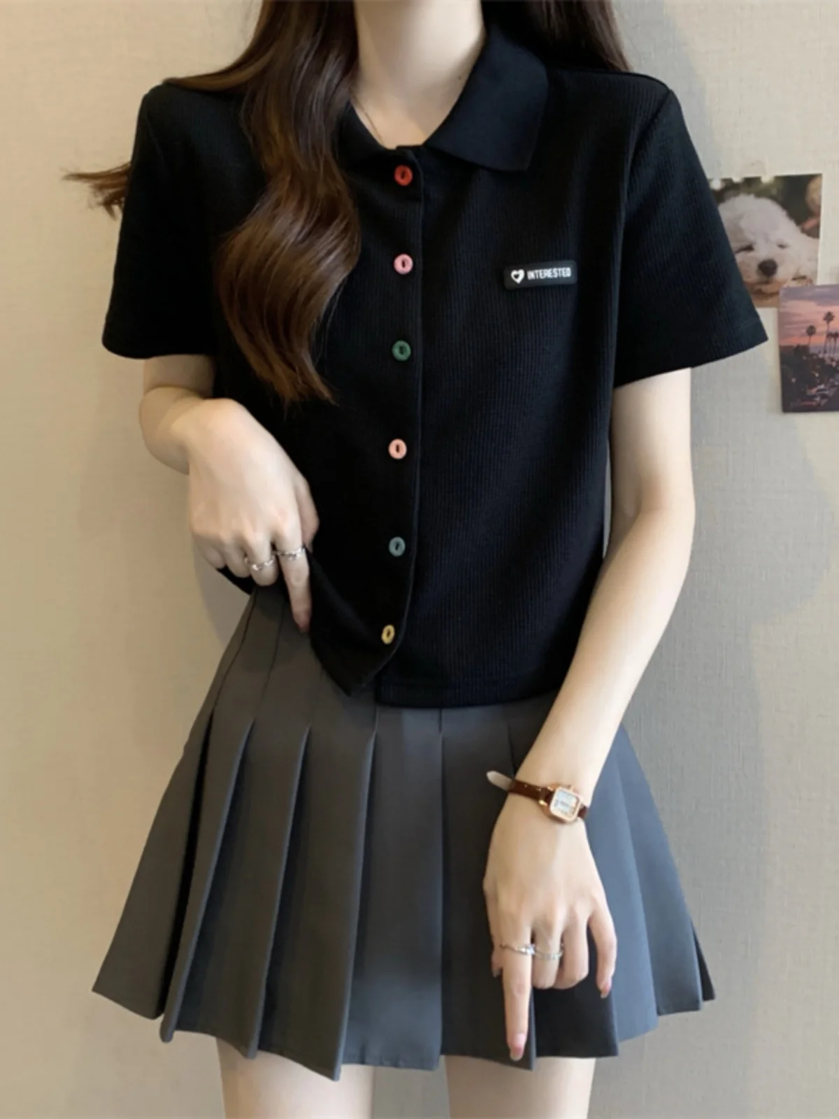 Button Neck Short Sleeve T-Shirt Women Summer plus Size Slimming College Style Top Korean Loose Fit Pure Color
Button Neck Short Sleeve T-Shirt Women Summer plus Size Slimming College Style Top Korean Loose Fit Pure Color