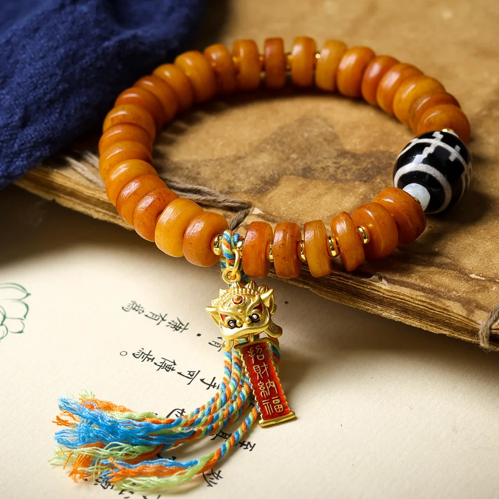Tibetan Style Yak Bone Tablet Bead Bracelets with Dzi Agate Accessories for Men and Women Gifts
Tibetan Style Yak Bone Tablet Bead Bracelets with Dzi Agate Accessories for Men and Women Gifts