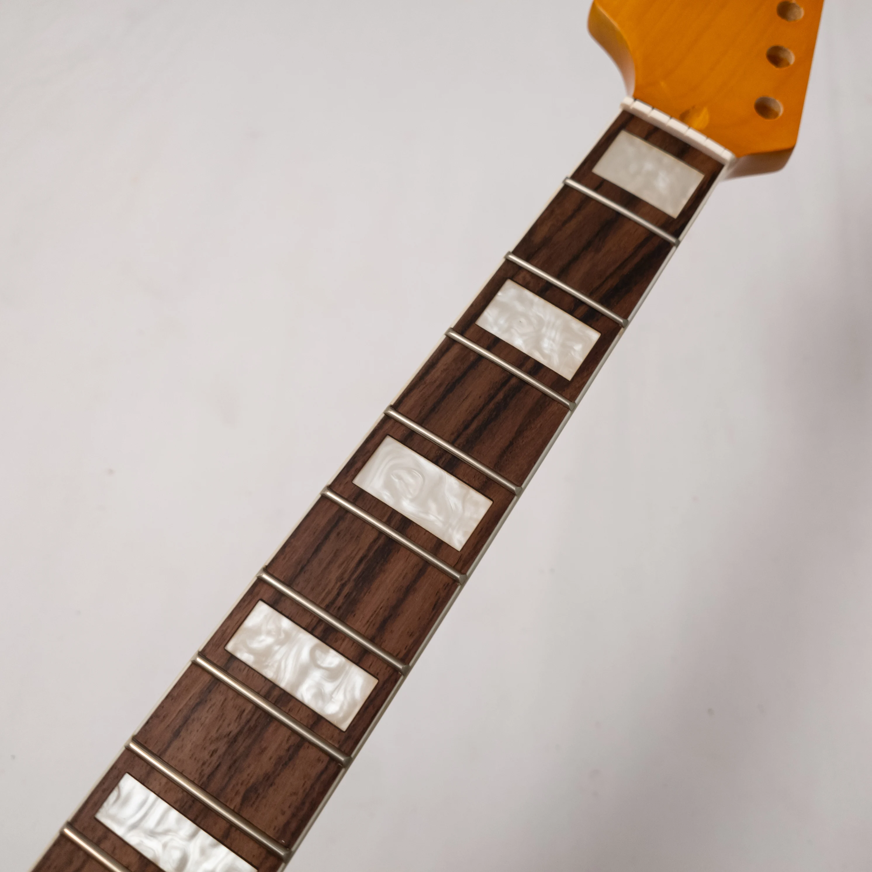 Left Handed Maple Guitar Neck 25.5" 21 Frets Rosewood Fingerboard Block Inlay Modern C Large Headstock Bolt On Replacement Neck
Left Handed Maple Guitar Neck 25.5" 21 Frets Rosewood Fingerboard Block Inlay Modern C Large Headstock Bolt On Replacement Neck