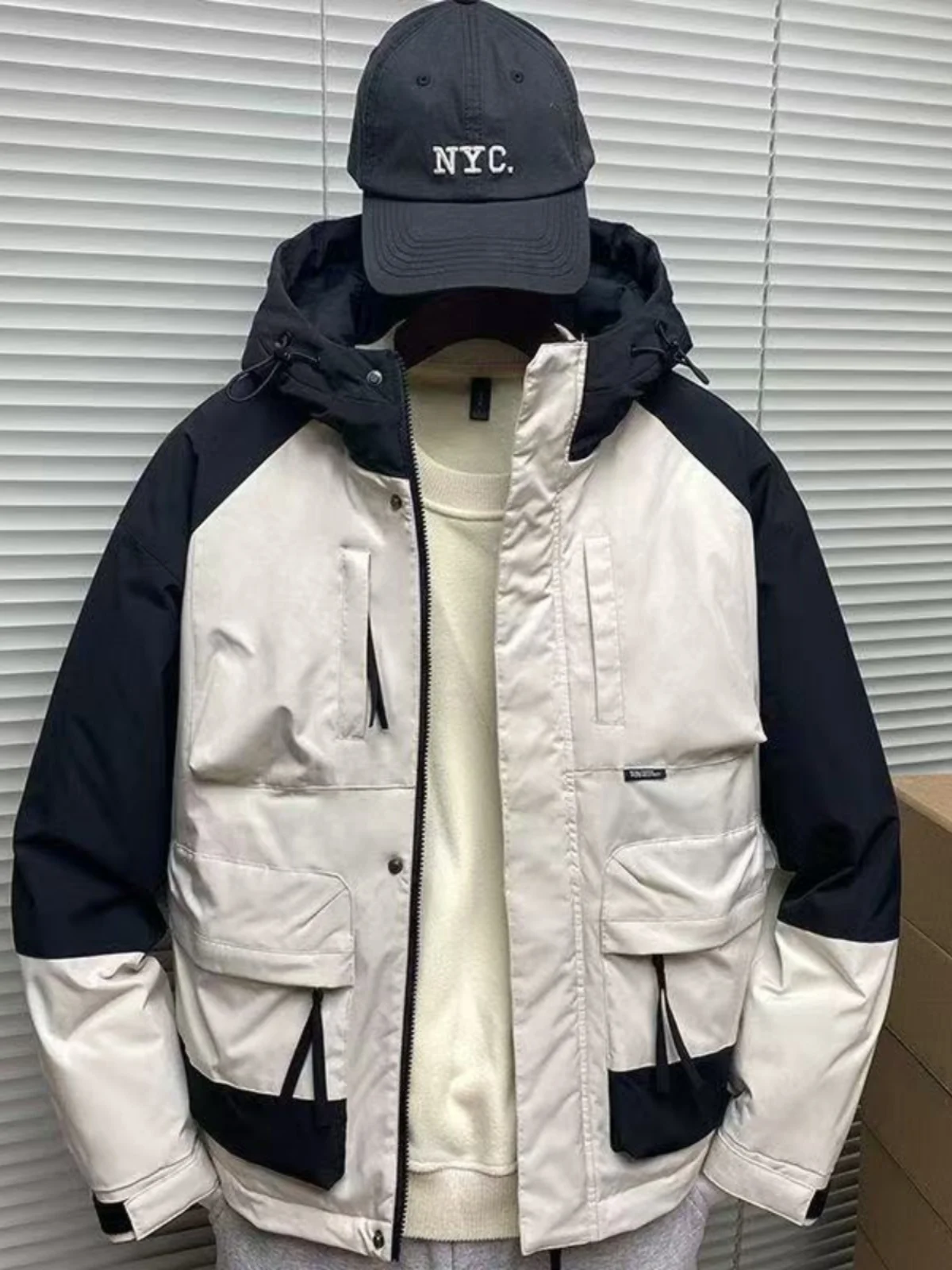 Осень-зима 2024, новое мужское пальто-джато с капюшоном, цветное уплотнение, удобное модное молодежное пальто-стойка, длинное све...
Осень-зима 2024, новое мужское пальто-джато с капюшоном, цветное уплотнение, удобное модное молодежное пальто-стойка, длинное све...