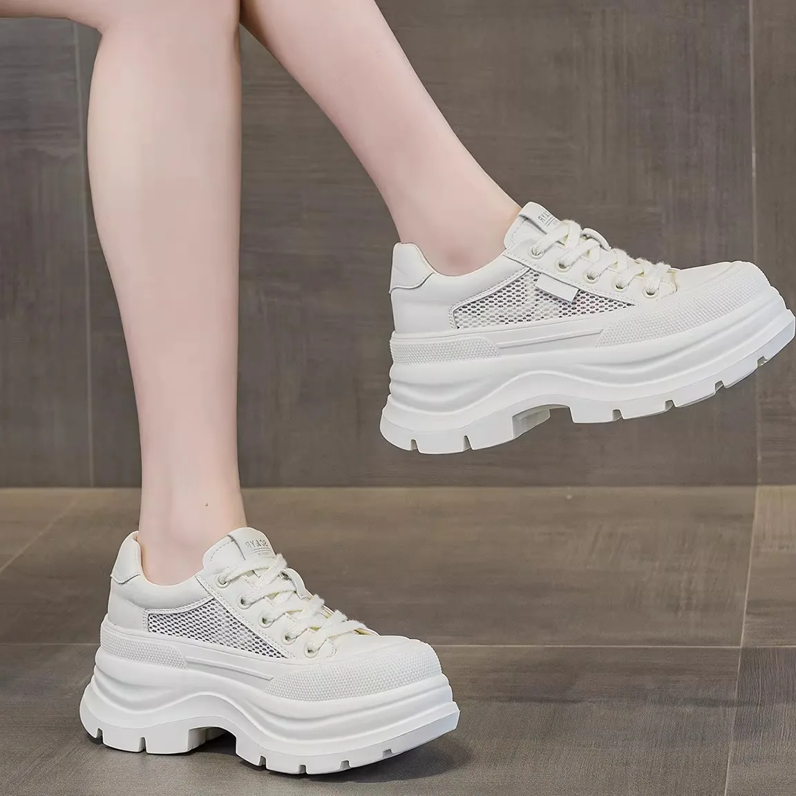 Women's Casual Thick Bottomed Genuine Leather Sneakers Versatile Dad Shoes Low Cut round Toe Breathable Summer Fashion
Women's Casual Thick Bottomed Genuine Leather Sneakers Versatile Dad Shoes Low Cut round Toe Breathable Summer Fashion
