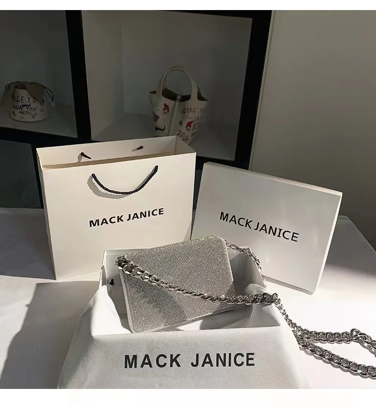 High Quality Women Handbag Glitter Shiny Rhinestones Diamond Messenger Bag Wedding Party Clutch Purse Metal Chain Shoulder Bag
High Quality Women Handbag Glitter Shiny Rhinestones Diamond Messenger Bag Wedding Party Clutch Purse Metal Chain Shoulder Bag