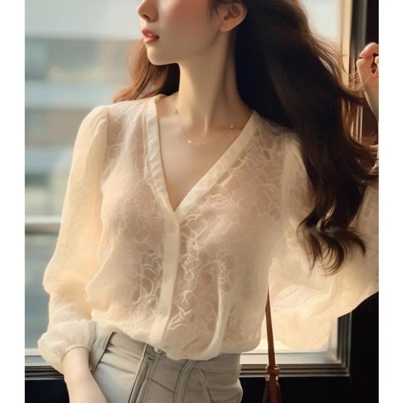 Spring Autumn Women's V-Neck Solid Color Pullover Button Lantern Long Sleeve Chiffon T-shirt Elegant Fashionable Vintage Tops
Spring Autumn Women's V-Neck Solid Color Pullover Button Lantern Long Sleeve Chiffon T-shirt Elegant Fashionable Vintage Tops