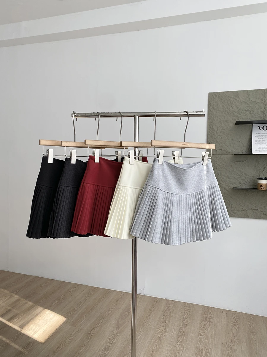 Korean Style High Waist Pure Color Anti-Light Short Skirt Women's Fashionable Half-length Pleated Skirt for Commuting
Korean Style High Waist Pure Color Anti-Light Short Skirt Women's Fashionable Half-length Pleated Skirt for Commuting
