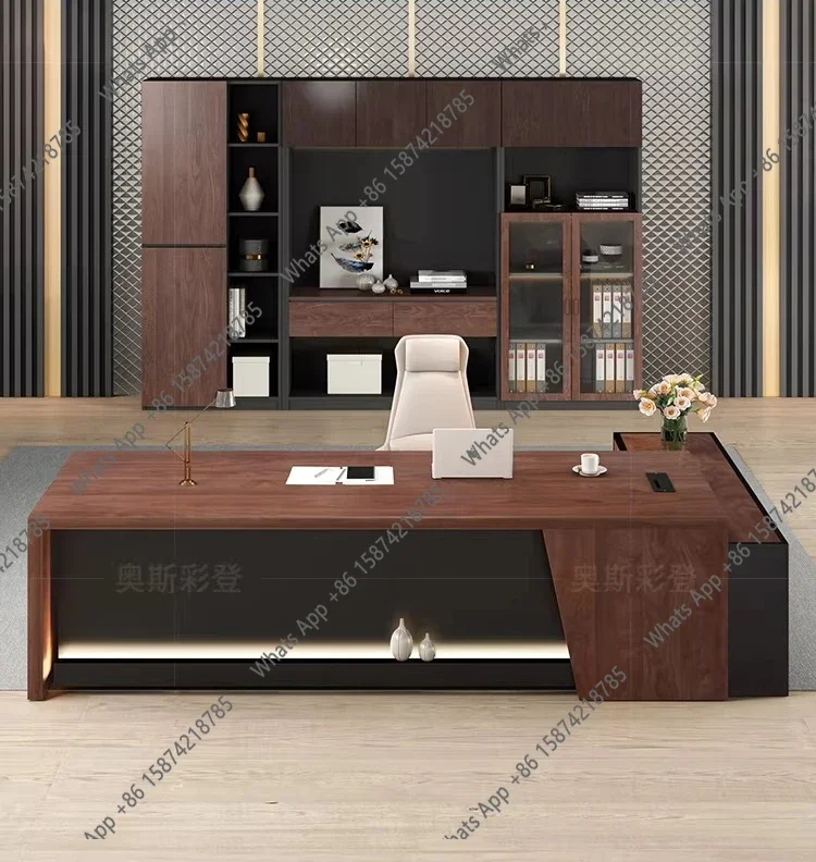 N62 Boss desk with side cabinet Manager's office light luxury high-end President's desk
N62 Boss desk with side cabinet Manager's office light luxury high-end President's desk