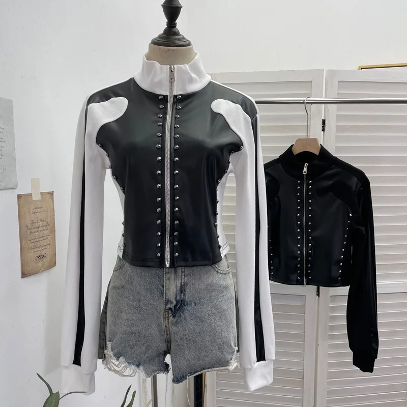 Стиль локомотива Spice Girl из искусственной кожи с заклепками и воротником-стойкой контрастного цвета, куртка с длинными рукавами, пальто, короткий топ
Стиль локомотива Spice Girl из искусственной кожи с заклепками и воротником-стойкой контрастного цвета, куртка с длинными рукавами, пальто, короткий топ