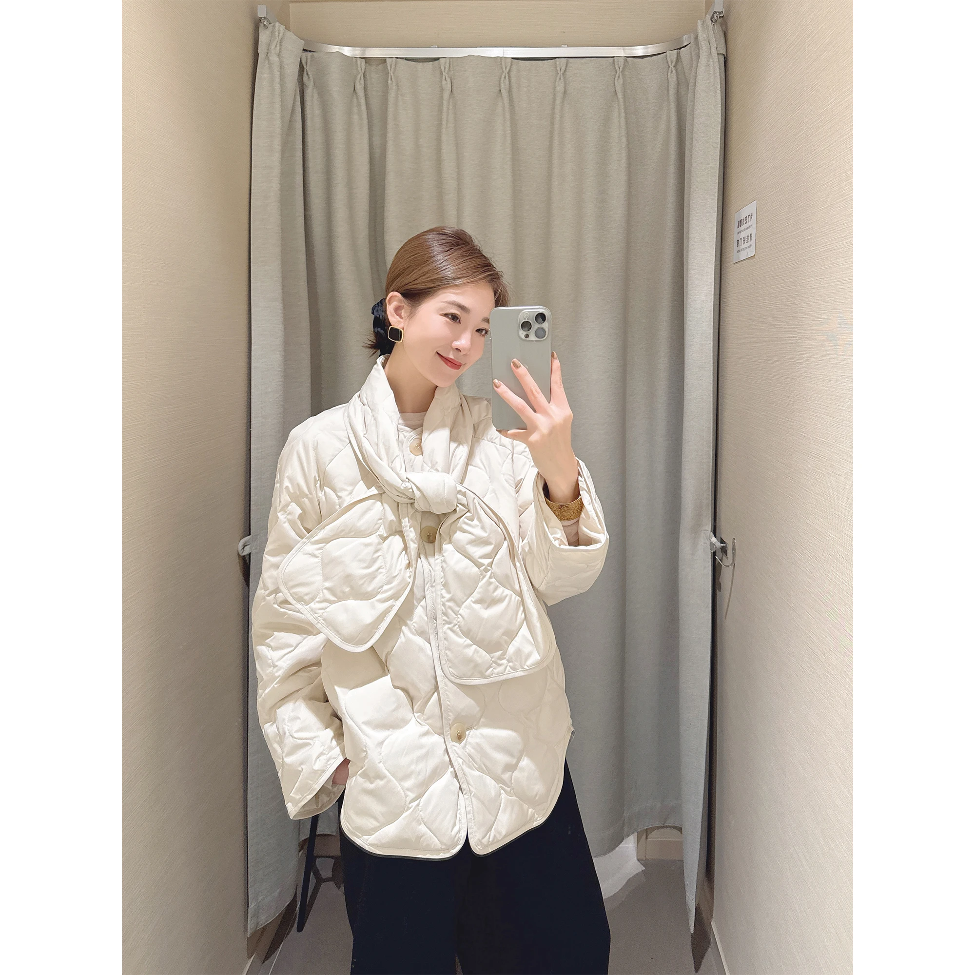 Теплая белая пуховая куртка-пуховик с шарфом, женское зимнее пальто, утепленное, с длинными рукавами, стандартной длины, на одной пуговице
Теплая белая пуховая куртка-пуховик с шарфом, женское зимнее пальто, утепленное, с длинными рукавами, стандартной длины, на одной пуговице