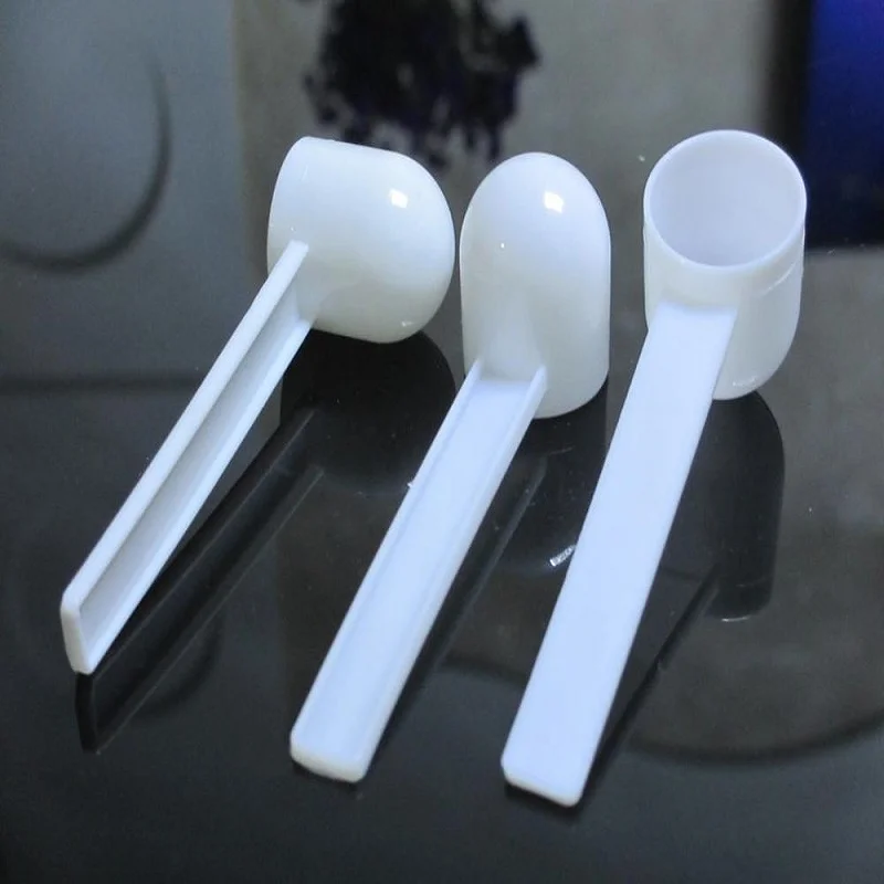 200 pcs/lot Professional White Plastic 5 Gram 5g Scoops/Spoons For Food/Milk/Washing Powder/Medicine Measuring 5.0
200 pcs/lot Professional White Plastic 5 Gram 5g Scoops/Spoons For Food/Milk/Washing Powder/Medicine Measuring 5.0