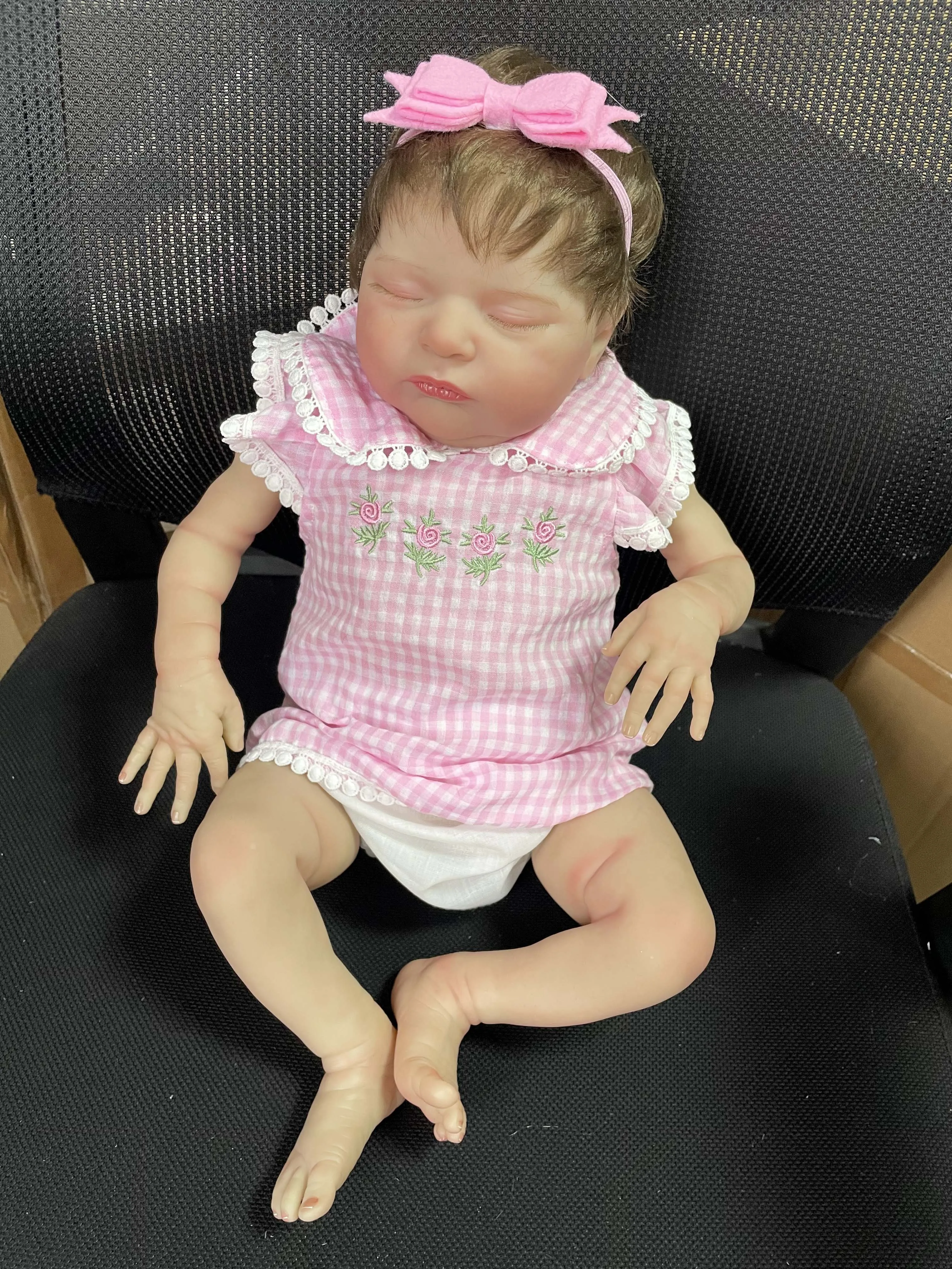 19Inch Soft Cotton Body Lifelike Reborn Sleeping Baby Doll Laura Multiple Layers Painting Skin Hand Rooted Hair Collectible
19Inch Soft Cotton Body Lifelike Reborn Sleeping Baby Doll Laura Multiple Layers Painting Skin Hand Rooted Hair Collectible
