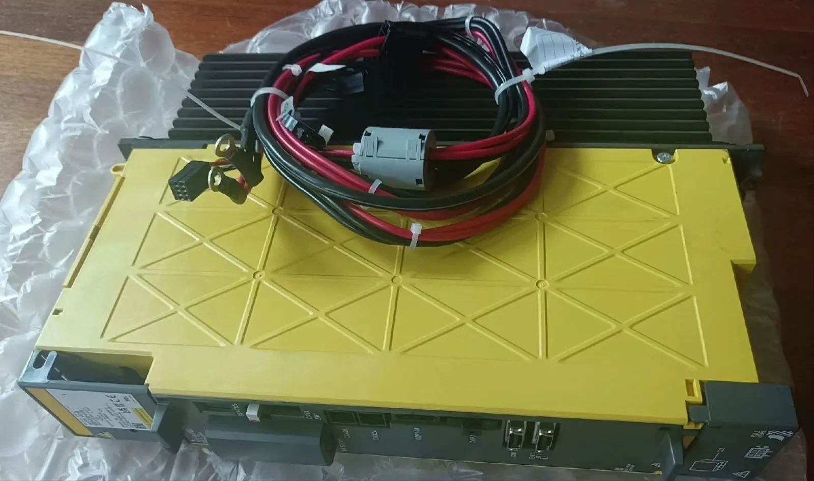 Совершенно новый A06B-6240-H104 A06B-6240-H105 A06B-6240-H106 A06B-6240-H126 A06B-6240-H129 Гарантия один год
Совершенно новый A06B-6240-H104 A06B-6240-H105 A06B-6240-H106 A06B-6240-H126 A06B-6240-H129 Гарантия один год