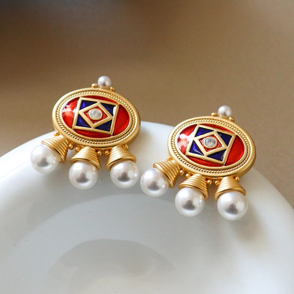 Этнические серьги-гвоздики с красочными эмалевыми жемчужинами для женщин, роскошные золотистые геометрические крупные свадебные украшения
Этнические серьги-гвоздики с красочными эмалевыми жемчужинами для женщин, роскошные золотистые геометрические крупные свадебные украшения