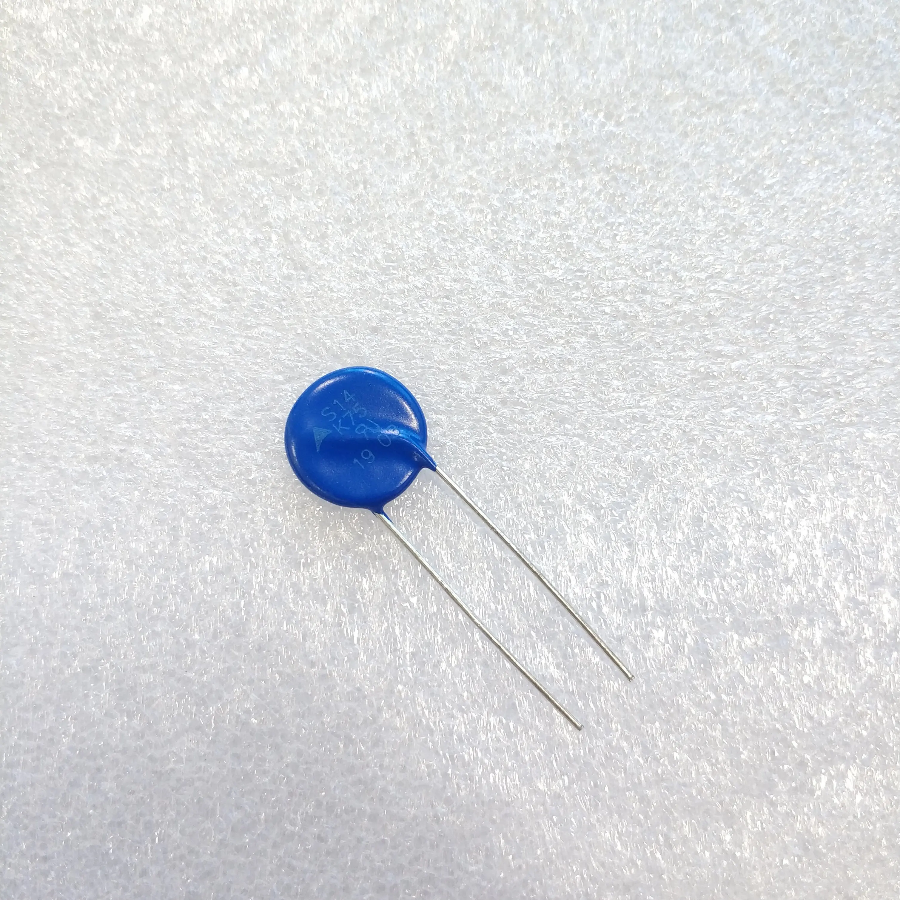 10PCS/Lot 14MM MOV Varistor Piezoresistor DIP S14K30 S14K50 S14K175 S14K275 S14K300 S14K385 S14K420 S14K460 S14K625 S14K510
10PCS/Lot 14MM MOV Varistor Piezoresistor DIP S14K30 S14K50 S14K175 S14K275 S14K300 S14K385 S14K420 S14K460 S14K625 S14K510