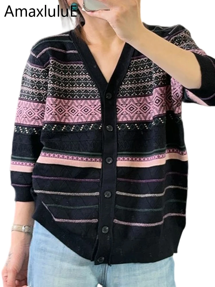 Amax LuluE Korean Fall Fashion Cardigans Womens Printed Casual Loose Knitted Sweaters Ladies Classic Oversized V Neck Clothing
Amax LuluE Korean Fall Fashion Cardigans Womens Printed Casual Loose Knitted Sweaters Ladies Classic Oversized V Neck Clothing