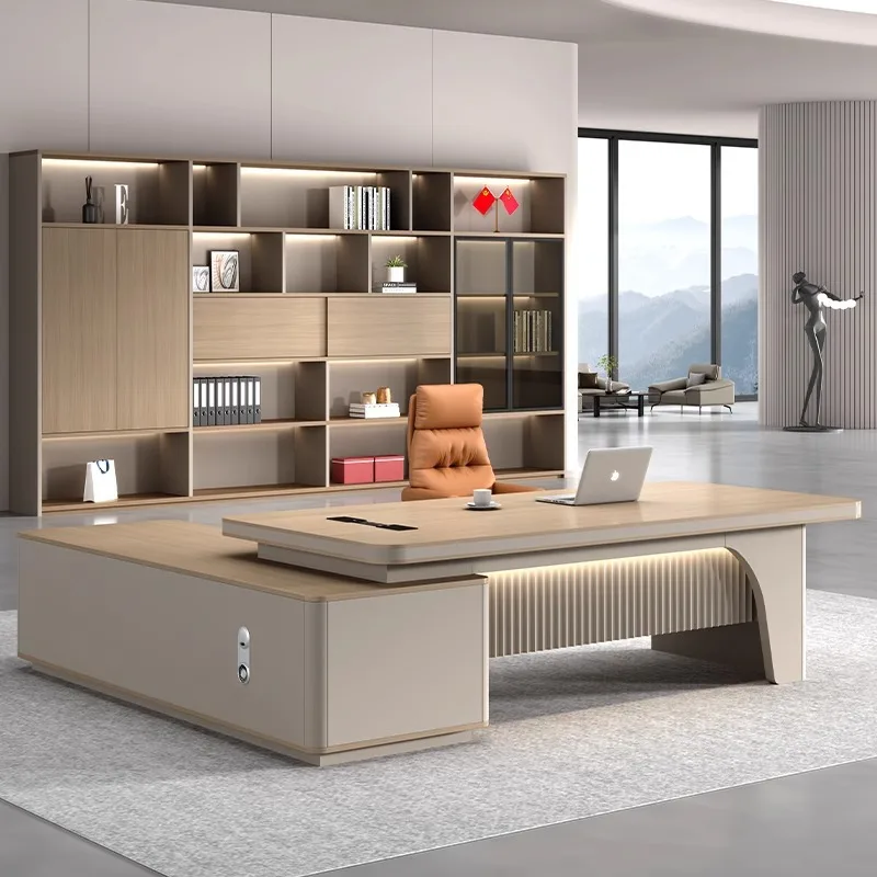 The boss's desk is simple and modern, and the president's office is a large desk.
The boss's desk is simple and modern, and the president's office is a large desk.