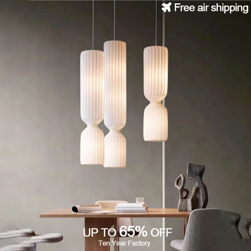 Modern Luxury Art Deco White Fabric Shade LED Pendant Light Creative Hanging Ceiling Fixture for Dining Room Decor
Modern Luxury Art Deco White Fabric Shade LED Pendant Light Creative Hanging Ceiling Fixture for Dining Room Decor