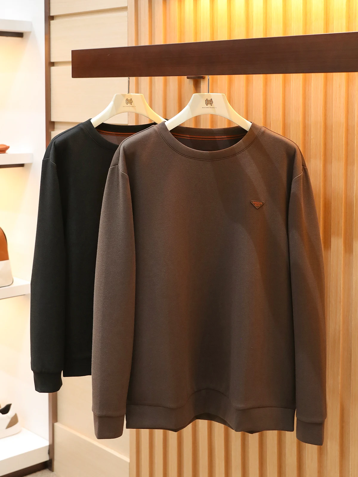 Men's Luxury mat Wool Blend Long Sve Sweatirt round Ne Layering irt Straight Cut Regular Elastici 2025 Autu...
Men's Luxury mat Wool Blend Long Sve Sweatirt round Ne Layering irt Straight Cut Regular Elastici 2025 Autu...