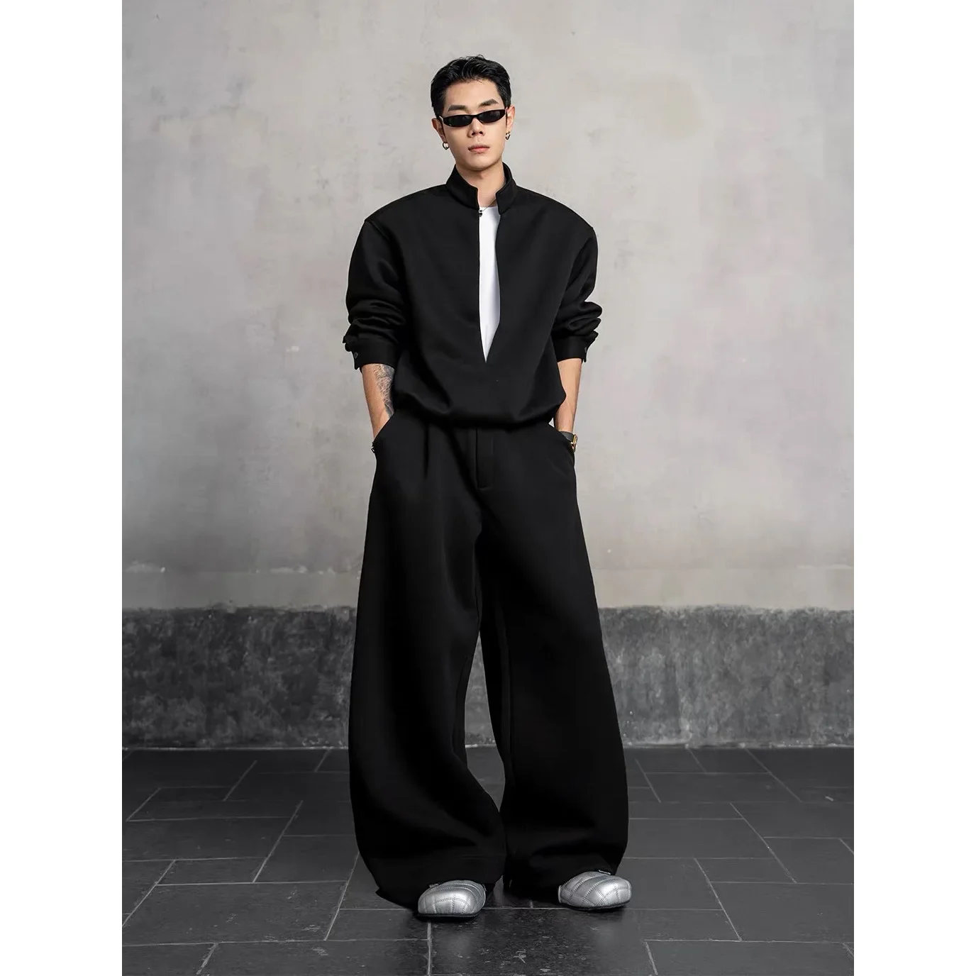 2026 Loose Casual Men's Two-Piece Set Korean Style Stand Collar Sweatshirt and Long Pants Autumn Fashion
2026 Loose Casual Men's Two-Piece Set Korean Style Stand Collar Sweatshirt and Long Pants Autumn Fashion