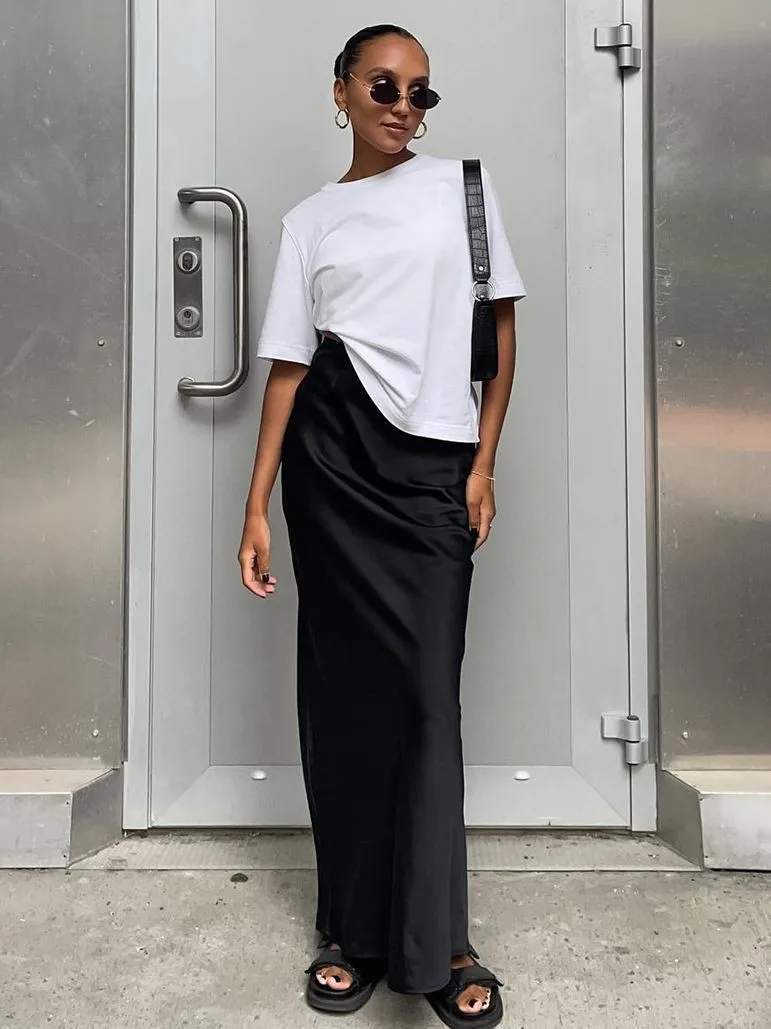 Summer Spring Women's Clothing Satin Ice Silk Long Skirt For Woman Elegant Bodycon Slim Fit Maxi Skirt Black Formal Wear
Summer Spring Women's Clothing Satin Ice Silk Long Skirt For Woman Elegant Bodycon Slim Fit Maxi Skirt Black Formal Wear