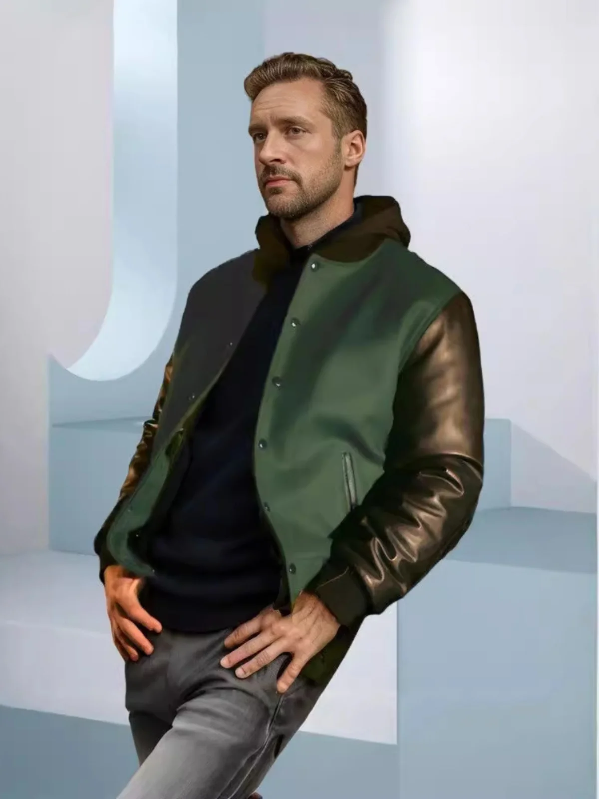 Briti Mens High End PU Leather Sve Patchwork Flight Jaet Single Button Autumn Winter Men's Faion Slim Fit Youth Oute...
Briti Mens High End PU Leather Sve Patchwork Flight Jaet Single Button Autumn Winter Men's Faion Slim Fit Youth Oute...