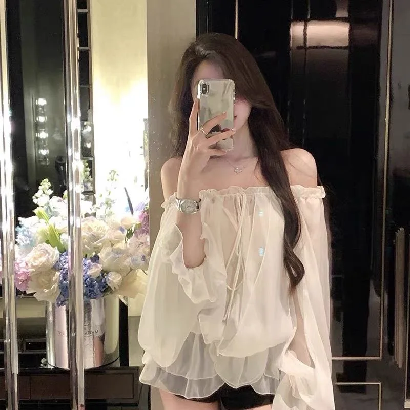 Elegant White One-Shoulder Long Sleeve Chiffon Shirt for Women Unique Summer High-End Feel Pure Desire Fashion Top
Elegant White One-Shoulder Long Sleeve Chiffon Shirt for Women Unique Summer High-End Feel Pure Desire Fashion Top