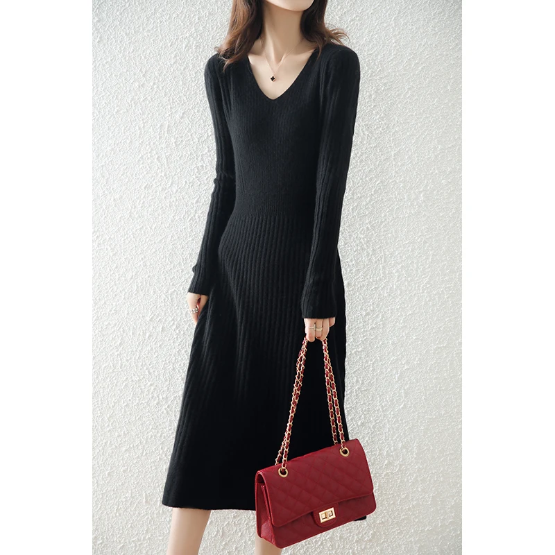 Autumn and Winter New Women's V-neck Dress Medium Long Over Knee Wool Dress Loose Thickened Knitting Bottomed Wool Skirt
Autumn and Winter New Women's V-neck Dress Medium Long Over Knee Wool Dress Loose Thickened Knitting Bottomed Wool Skirt
