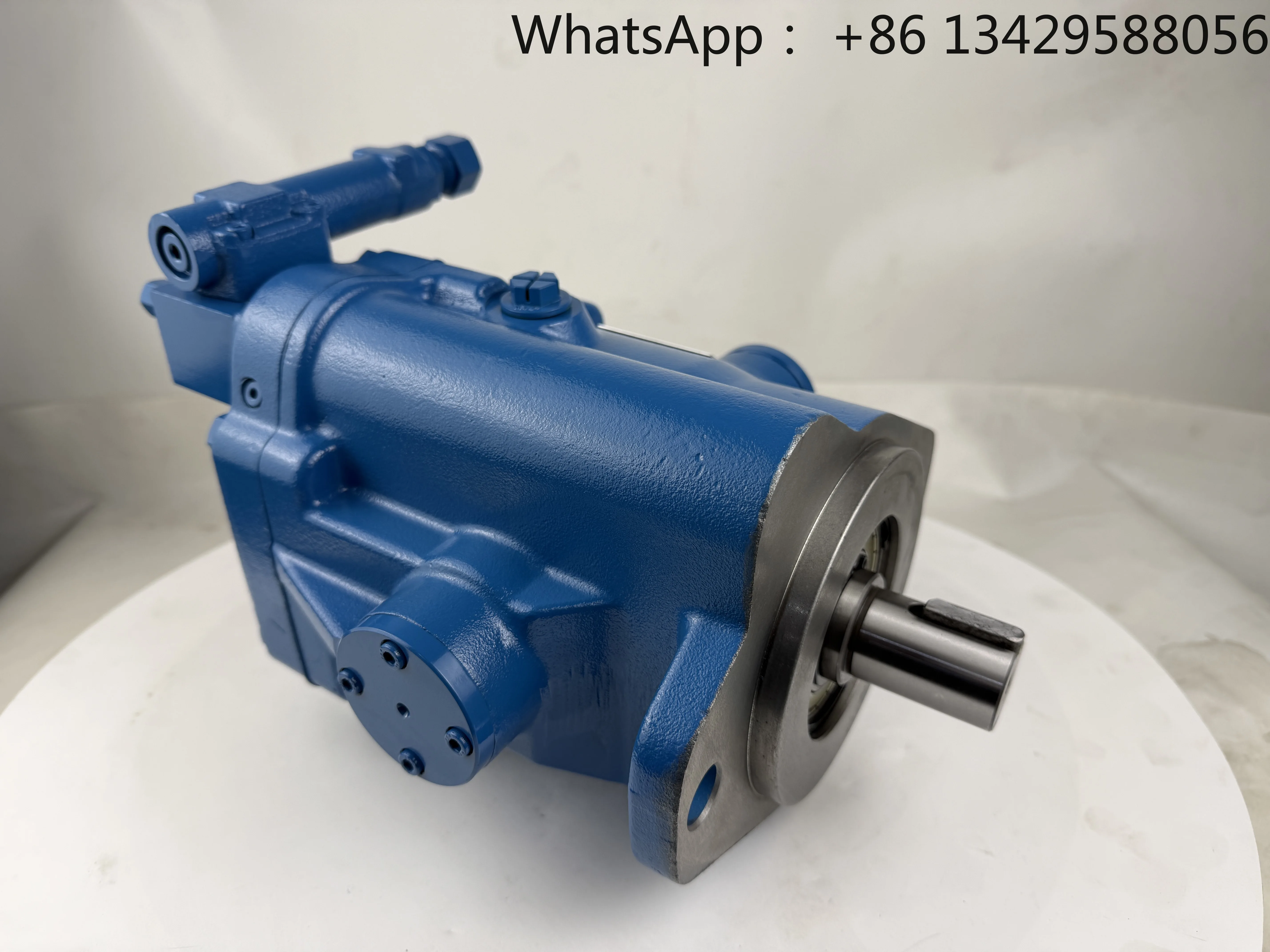 PVB Series PVB6 PVB10 PVB15 PVB20 Hydraulic Piston Pump PVB20-RS-21-C-11 PVB20-RS-21-CC-11 PVB20-RS-21-CC-11 PVB20-RS-21-CM-11
PVB Series PVB6 PVB10 PVB15 PVB20 Hydraulic Piston Pump PVB20-RS-21-C-11 PVB20-RS-21-CC-11 PVB20-RS-21-CC-11 PVB20-RS-21-CM-11