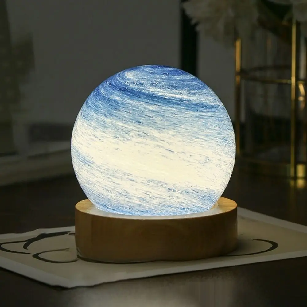 3D Планета Хрустальный Шар Светодиодный Ночник USB-соединение Деревянная Подставка Звездная Звезда Луна Лампы Мини Атмосфера Прикроватная Настольная Лампа
3D Планета Хрустальный Шар Светодиодный Ночник USB-соединение Деревянная Подставка Звездная Звезда Луна Лампы Мини Атмосфера Прикроватная Настольная Лампа