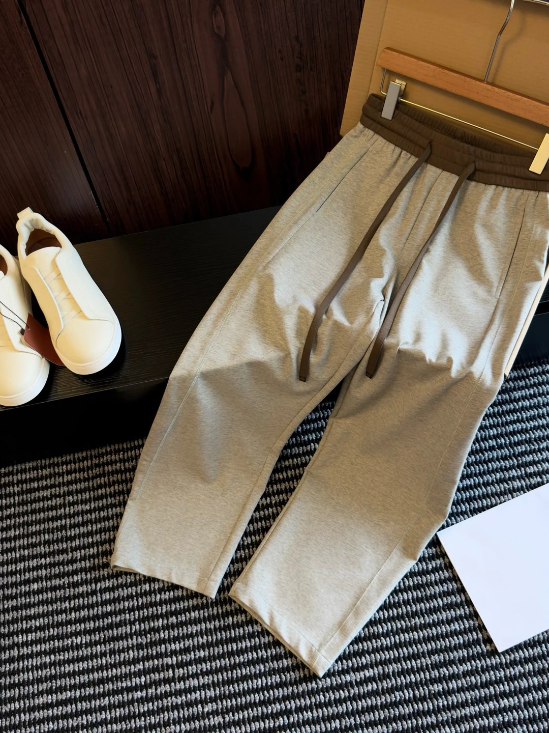 Ligentleman Men's Casual Cotton Summer Pants mid Waist Straight Leg Business Trousers Comfortable Breathable Fashionable
Ligentleman Men's Casual Cotton Summer Pants mid Waist Straight Leg Business Trousers Comfortable Breathable Fashionable