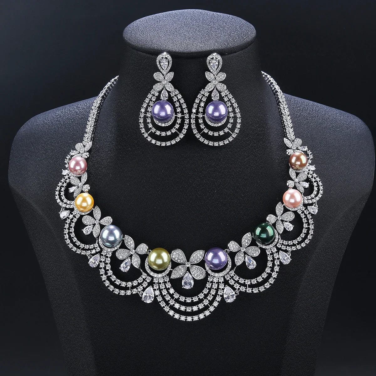 Luxury Cubic Zirconia Colors Pearl Flower Necklace Earrings Jewelry Sets Bridal Wedding Accessories CN11472
Luxury Cubic Zirconia Colors Pearl Flower Necklace Earrings Jewelry Sets Bridal Wedding Accessories CN11472