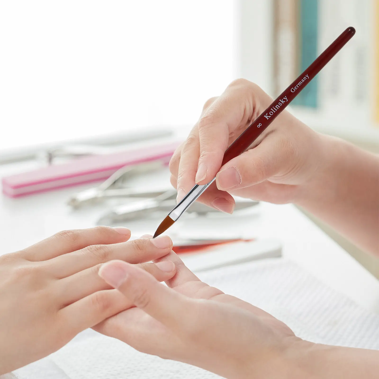 Versatile Nail Art Pen Brush for Professional Salon Home Use Nail Art Design on Natural Acrylic False Nails Manicure Carving
Versatile Nail Art Pen Brush for Professional Salon Home Use Nail Art Design on Natural Acrylic False Nails Manicure Carving