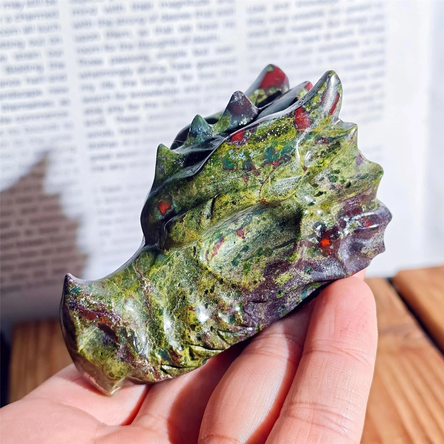 1pc Natural Dragon Blood Stone Dragon Skull, Quartz Crystal Skull, Crystal Animal, Mineral Specimen, Reiki Therapy, Home Decor
1pc Natural Dragon Blood Stone Dragon Skull, Quartz Crystal Skull, Crystal Animal, Mineral Specimen, Reiki Therapy, Home Decor
