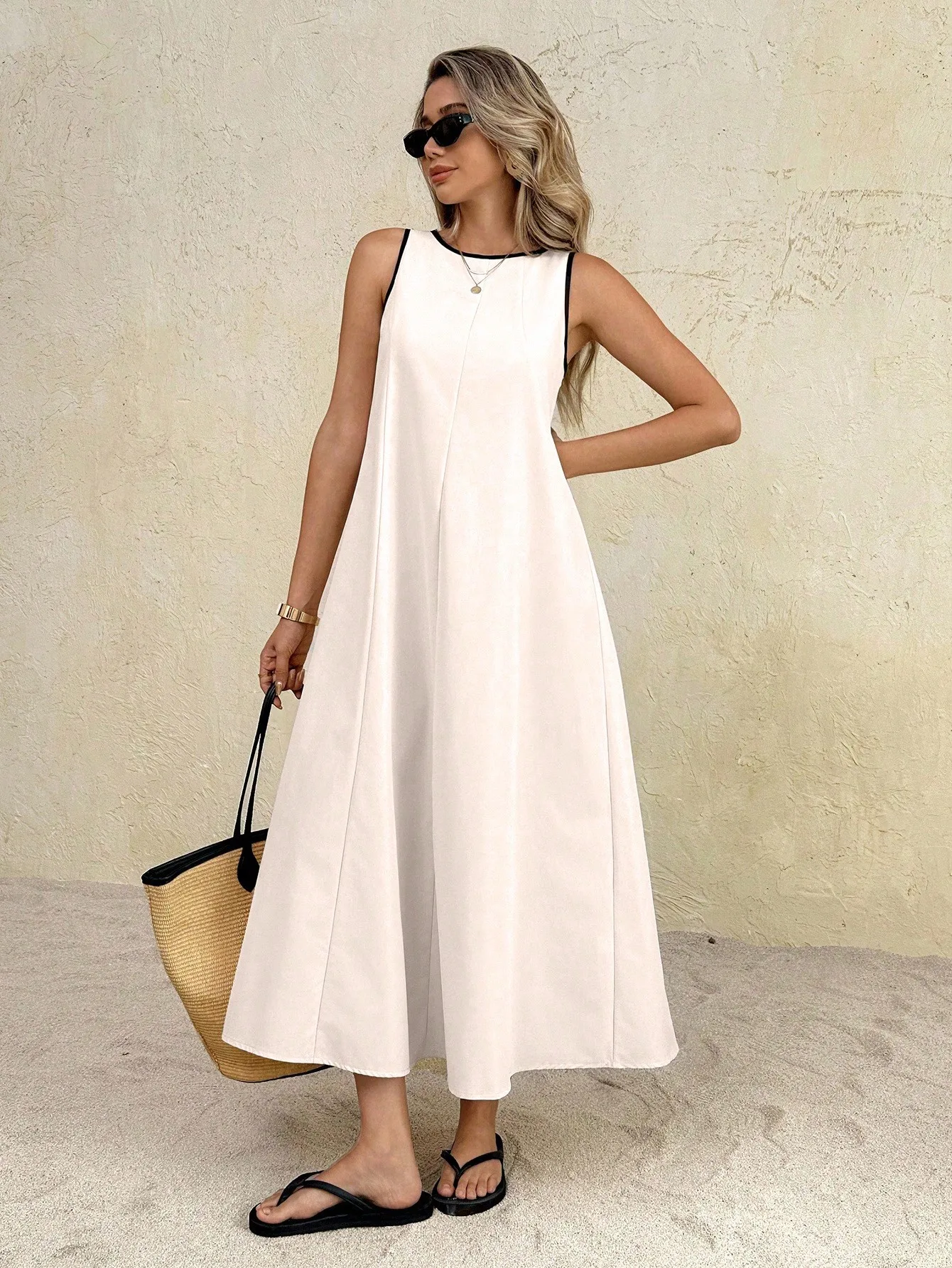 Women's Loose Sleeveless Round Neck Maxi Dress in Solid Color for Summer Beach Wear
Women's Loose Sleeveless Round Neck Maxi Dress in Solid Color for Summer Beach Wear
